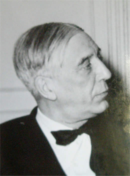 Maurice Garçon déguisé en Paul Valéry